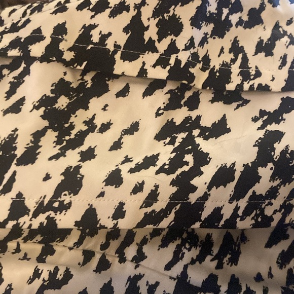 Dress in tiers by Calvin Klein Size 8 - Picture 7 of 7